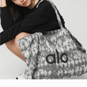 ALO Yoga Black and Gray Women's Tote Bag